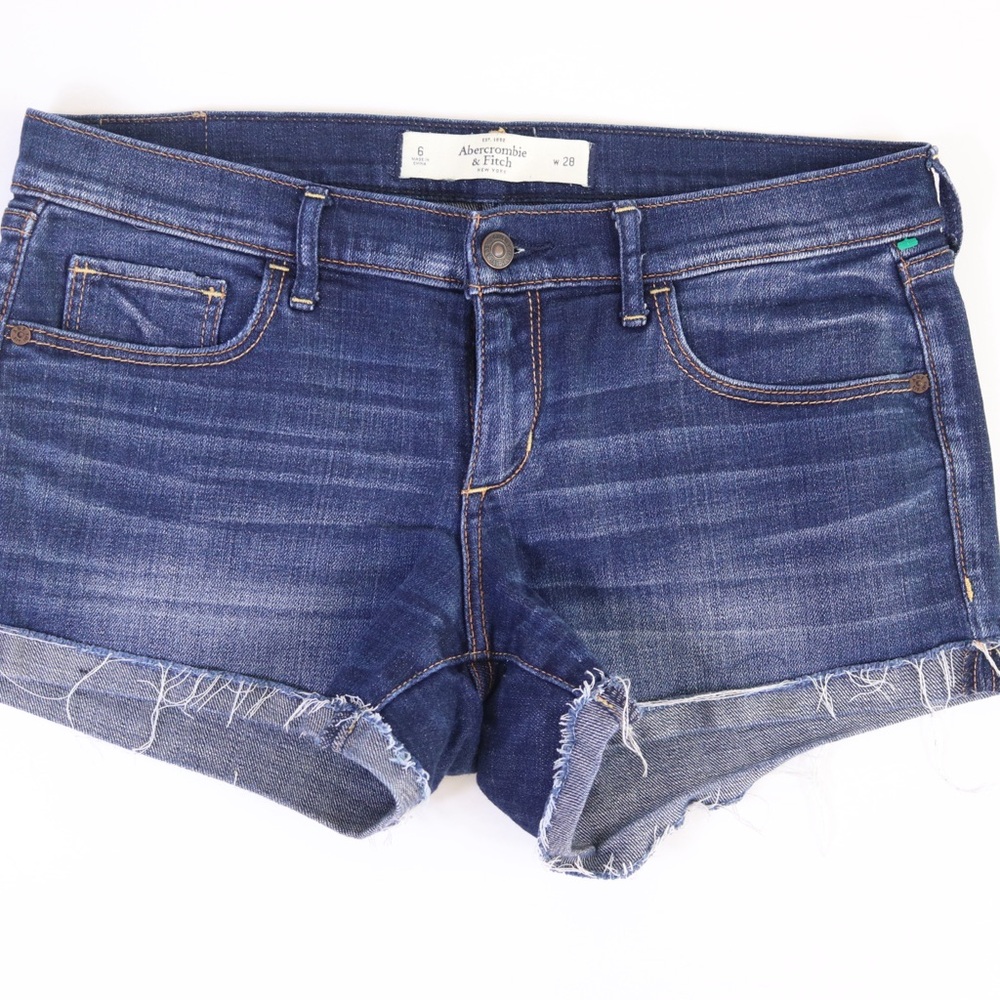 Abercrombie & Fitch Blue Denim Cut-Off Shorts Size 6 Waist 28